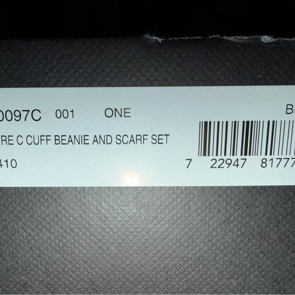 Coach Black and Gray LOGO Patterned knit hat and Scarf Set. Original!New in Box - Picture 7 of 12